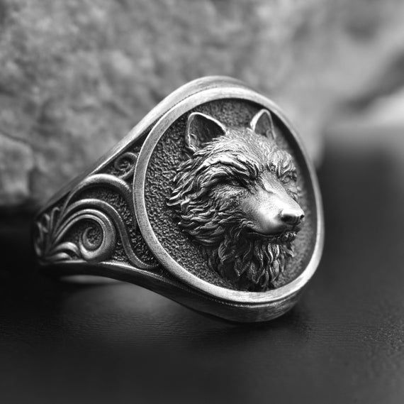 Wolf ring settings