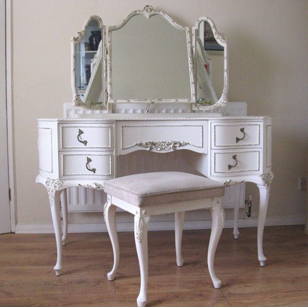 vanity table